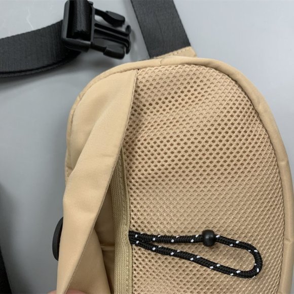 NWT Lululemon Everywhere Mini Belt Bag Khaki 1L - Picture 4 of 7